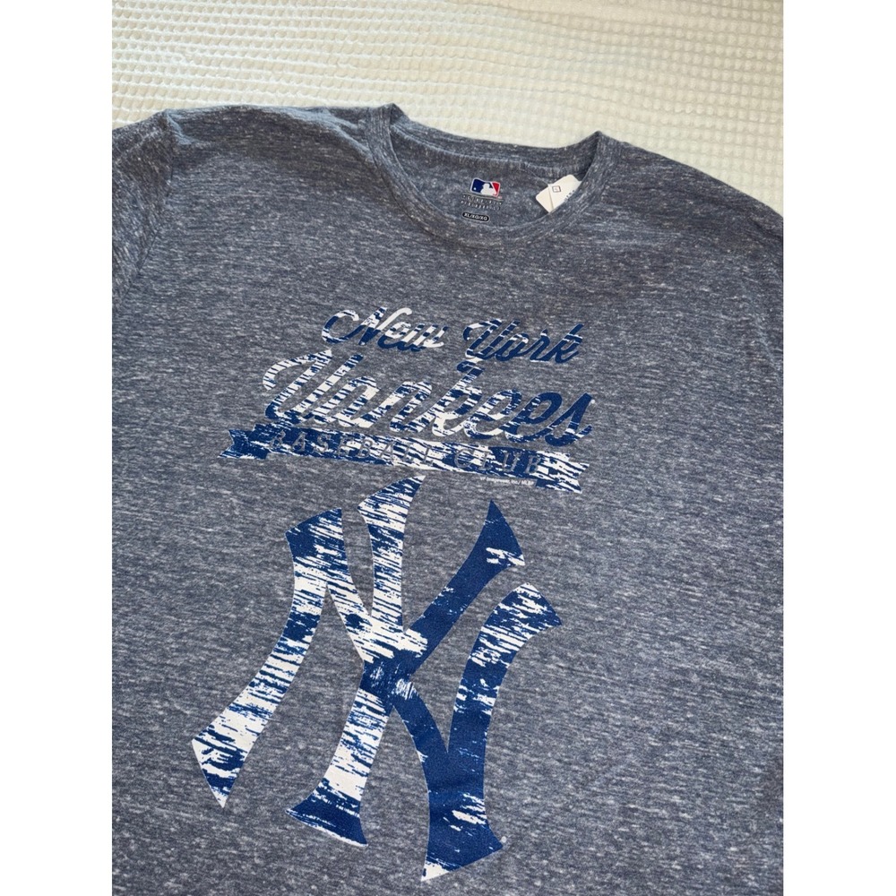 MLB New York Yankees T-Shirt Mens XL Blue Heathered Distressed‎ Graphic NWT
